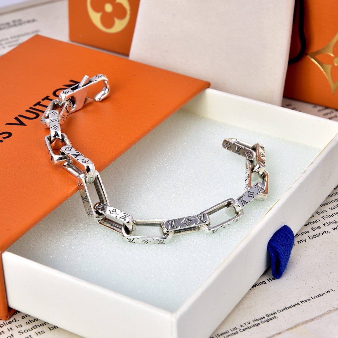 LV MONOGRAM CHAIN SILVER BRACELET – BeeLove